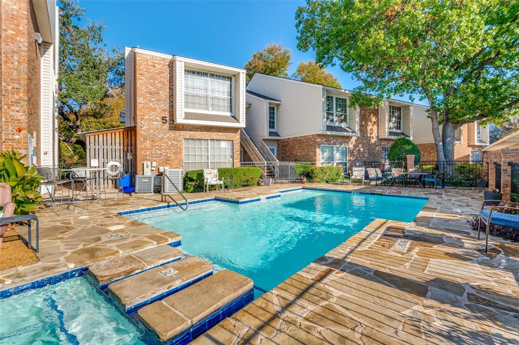 6315 Campbell Road, Unit 510 Dallas, TX 75248 - Photo 10 of 11 a view of a backyard with plants and patio