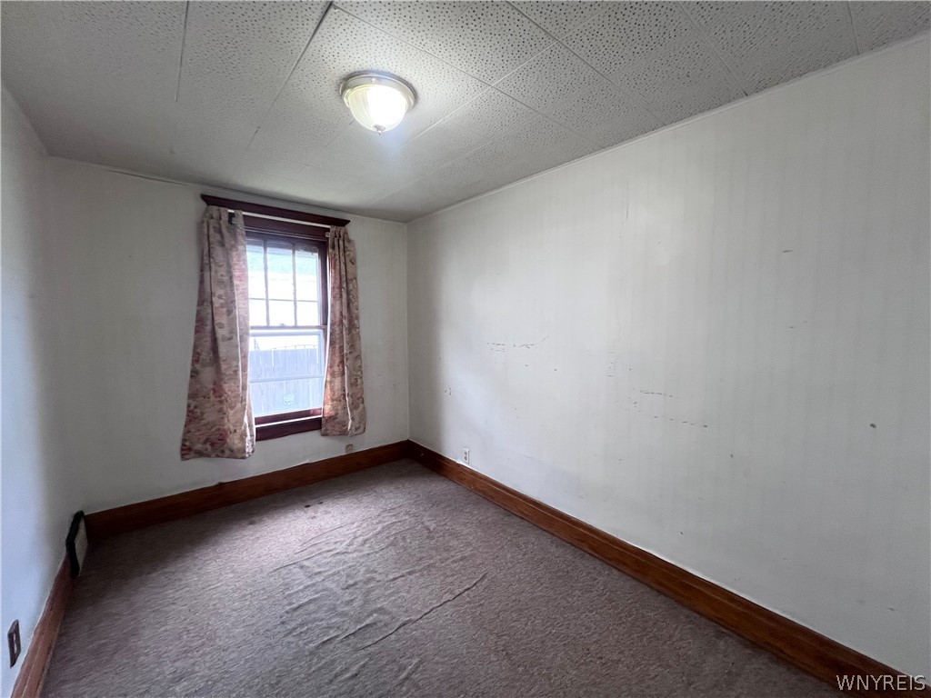 199 Potters Road Buffalo, NY 14220 - Photo 12 of 31 First floor bedroom