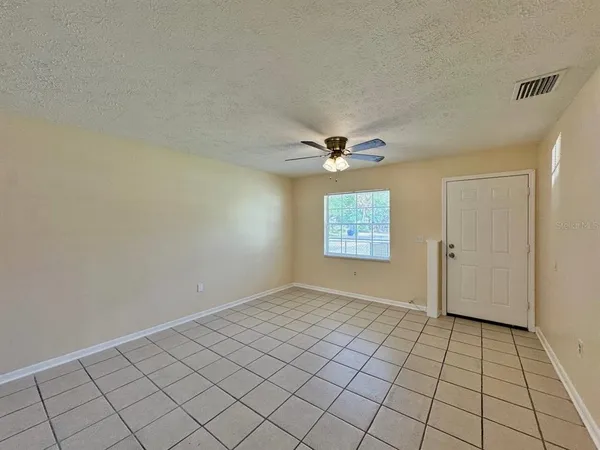 $1,500 | 10015 North Aster Avenue, Unit B, Tampa, FL 33612