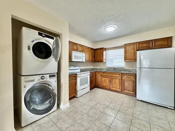 $1,500 | 10015 North Aster Avenue, Unit B, Tampa, FL 33612