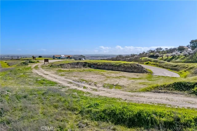 $295,000 | 310 Camino Vista Cielo, Paso Robles, CA 93446