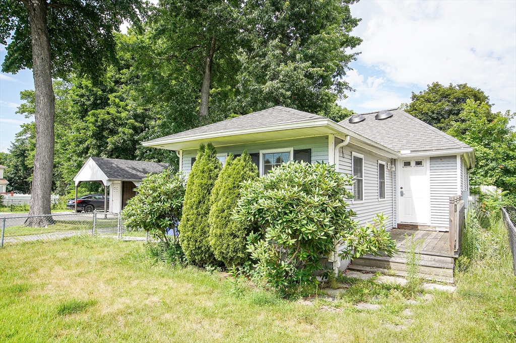 215 Eddy Street Springfield, MA 01104 - Photo 15 of 15
