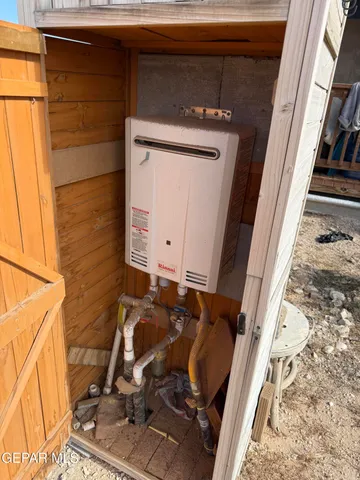 $90,000 | 26 Ponderosa Road, Salt Flat, TX 79847