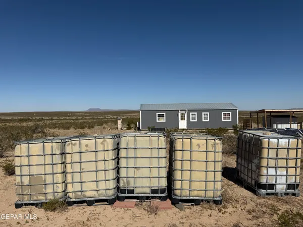 $88,000 | 26 Ponderosa Road, Salt Flat, TX 79847