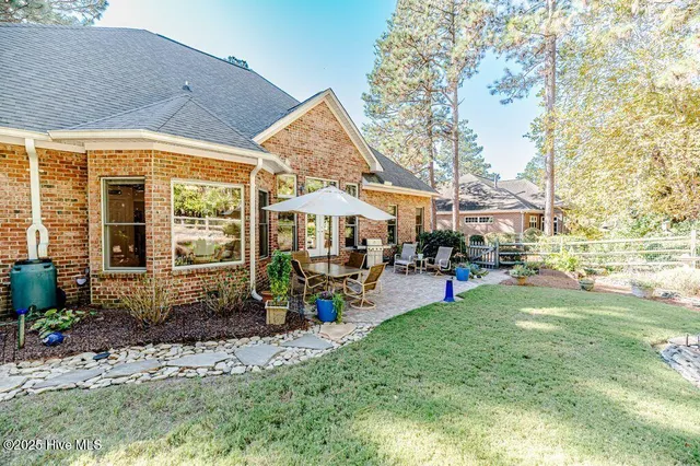 $525,000 | 135 Steeplechase Way, Southern Pines, NC 28387