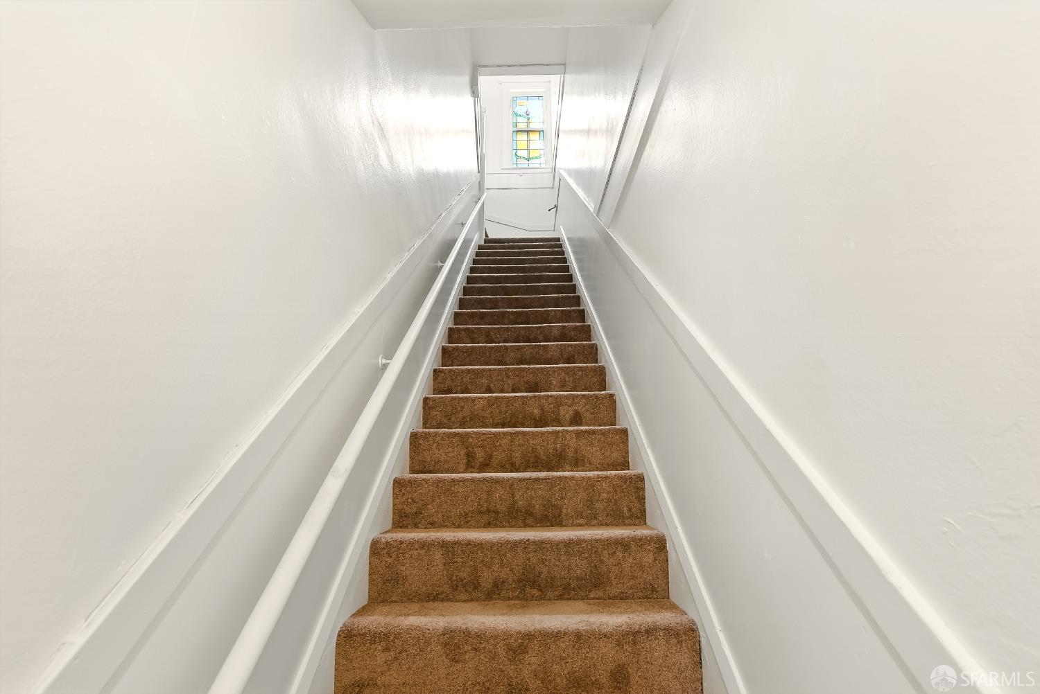 425-429 Steiner Street San Francisco, CA 94117 - Photo 3 of 40 a view of entryway