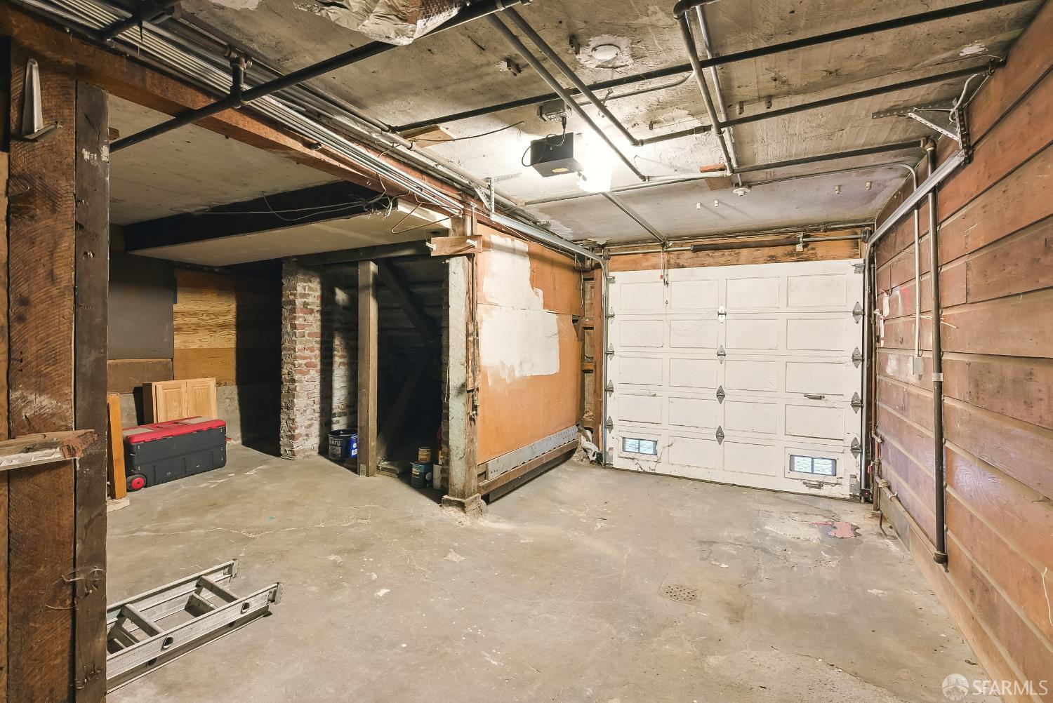 425-429 Steiner Street San Francisco, CA 94117 - Photo 38 of 40 a view of a room with racks