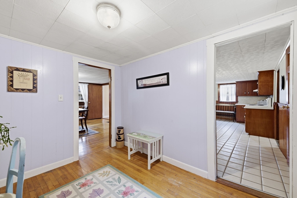 68 Chestnut Street Franklin, MA 02038 - Photo 12 of 27