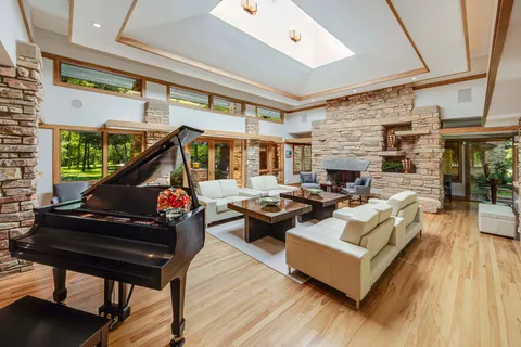 $4,999,000 | 165 Schneider Road, Elburn, IL 60119