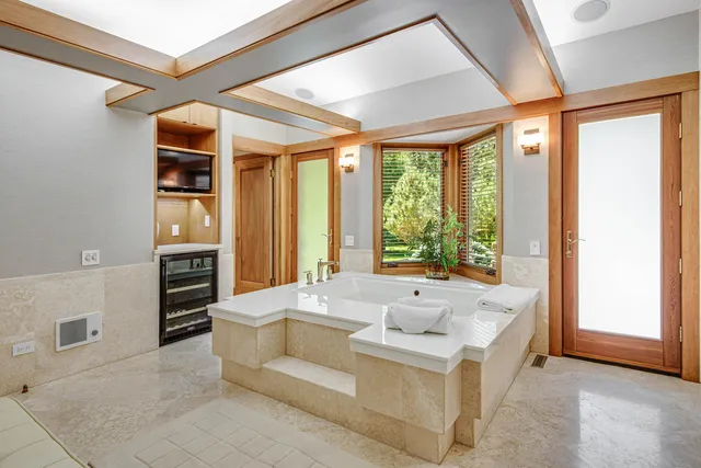 $4,999,000 | 165 Schneider Road, Elburn, IL 60119