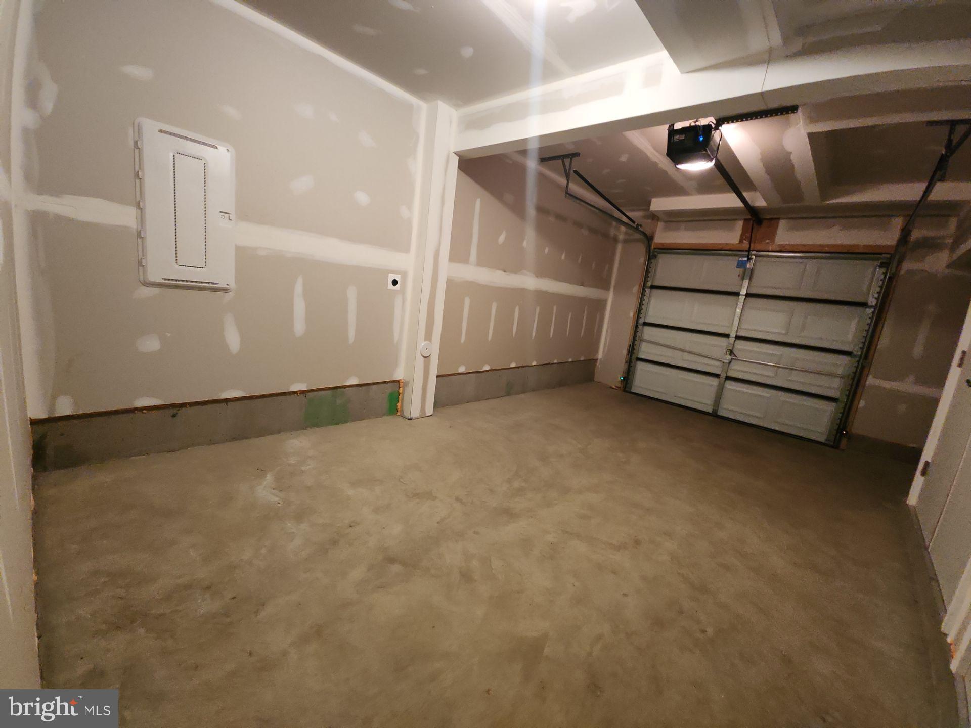 6730 Belcrest Road Hyattsville, MD 20782 - Photo 9 of 30 a view of an empty room