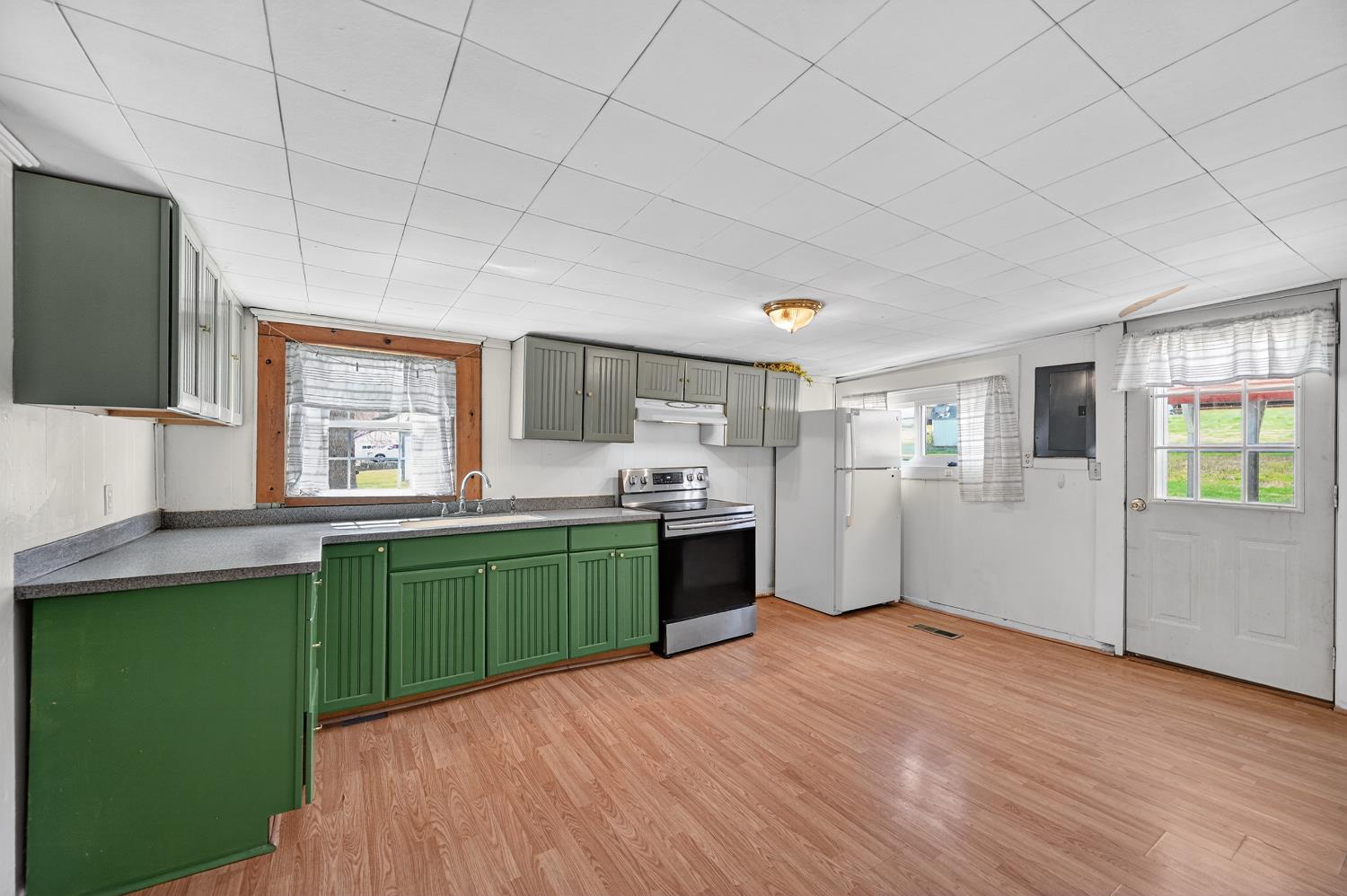 323 Plum Street Rising Sun, IN 47040 - Photo 12 of 31