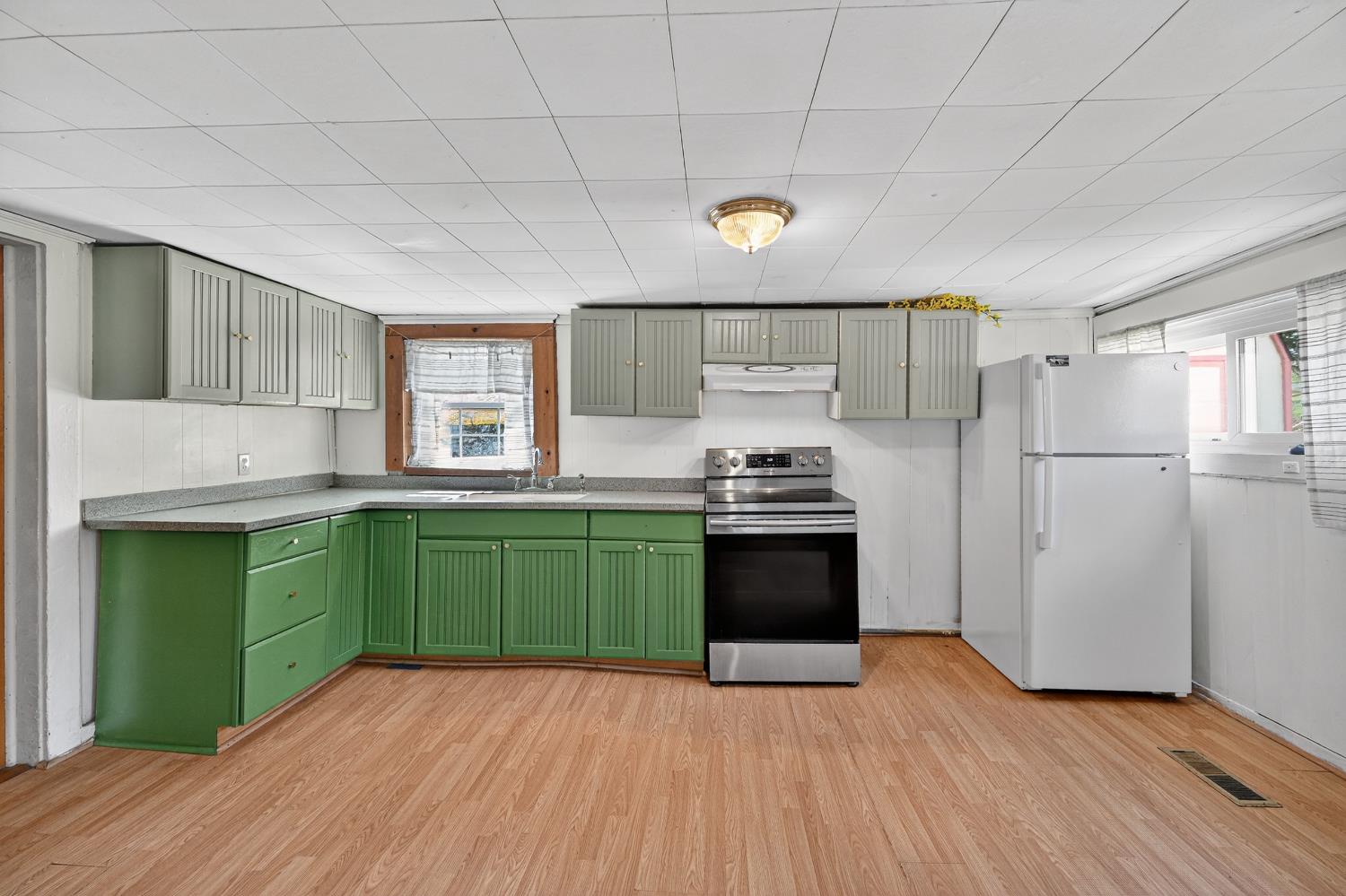 323 Plum Street Rising Sun, IN 47040 - Photo 10 of 31