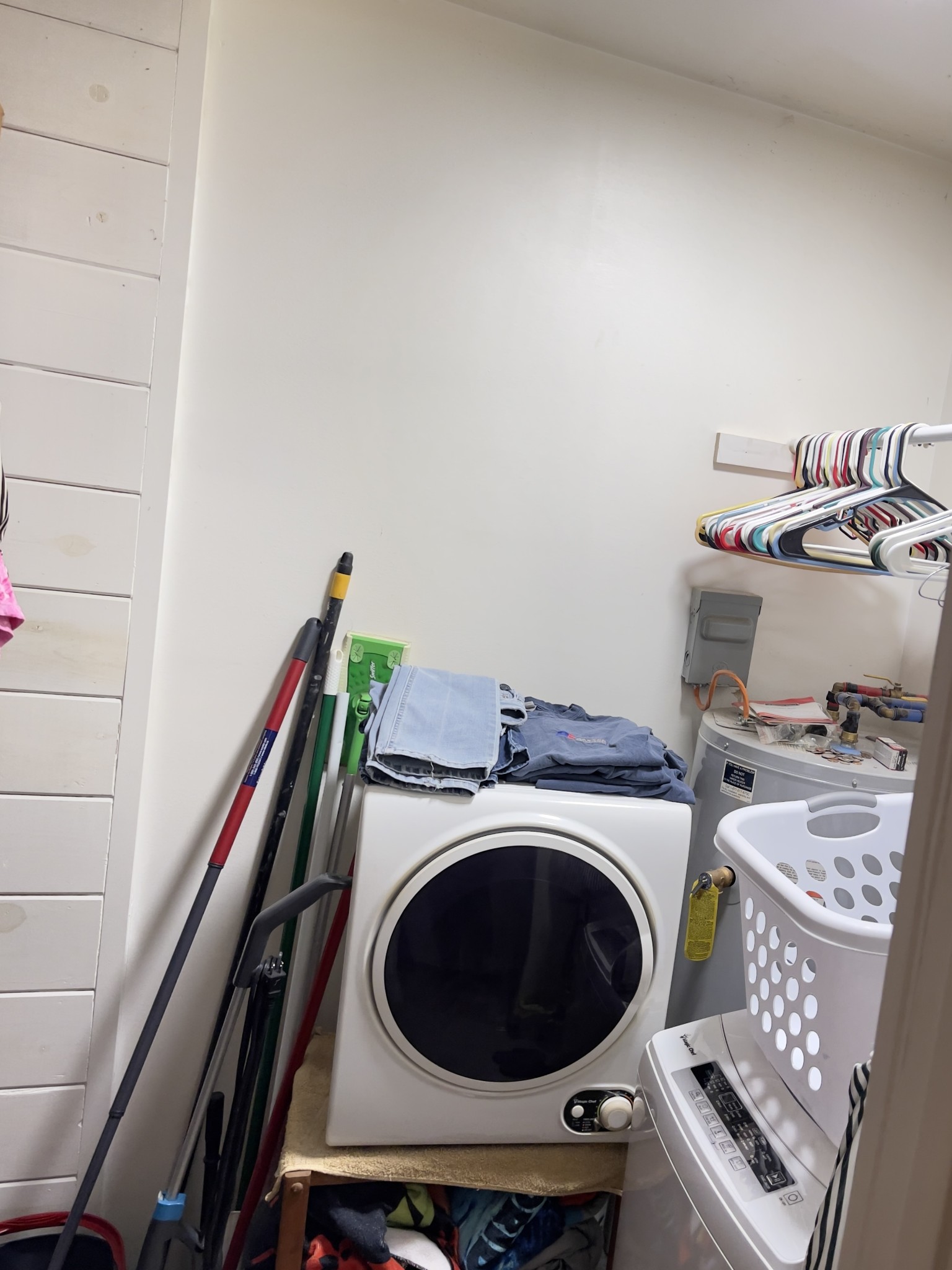 378 Sanders Road Decherd, TN 37324 - Photo 12 of 27 a utility room with dryer and washer