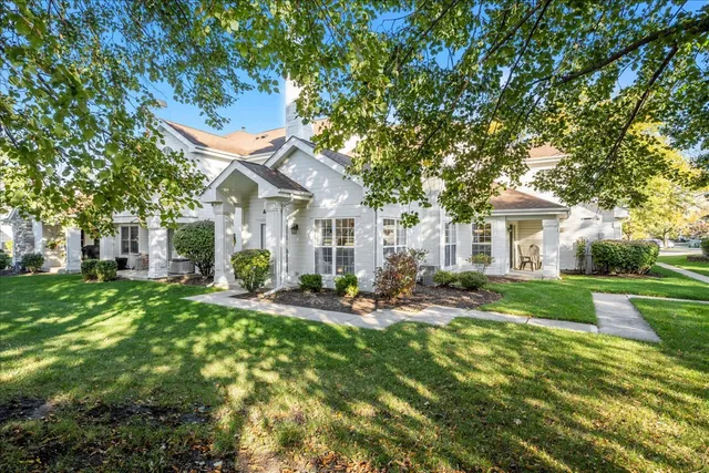 $349,000 | 1320 Georgetown Drive, Batavia, IL 60510