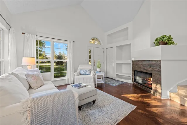 $349,000 | 1320 Georgetown Drive, Batavia, IL 60510