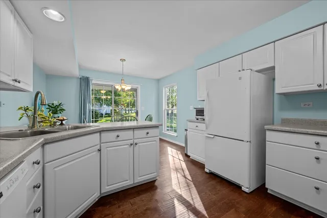 $349,000 | 1320 Georgetown Drive, Batavia, IL 60510