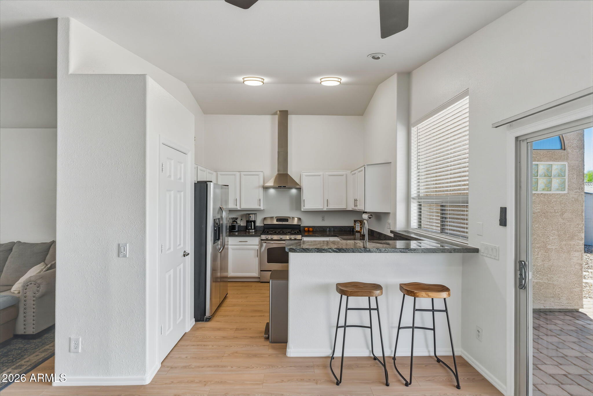 4321 East Rowel Road Phoenix, AZ 85050 - Photo 12 of 38 13-web-or-mls-Exterior-18