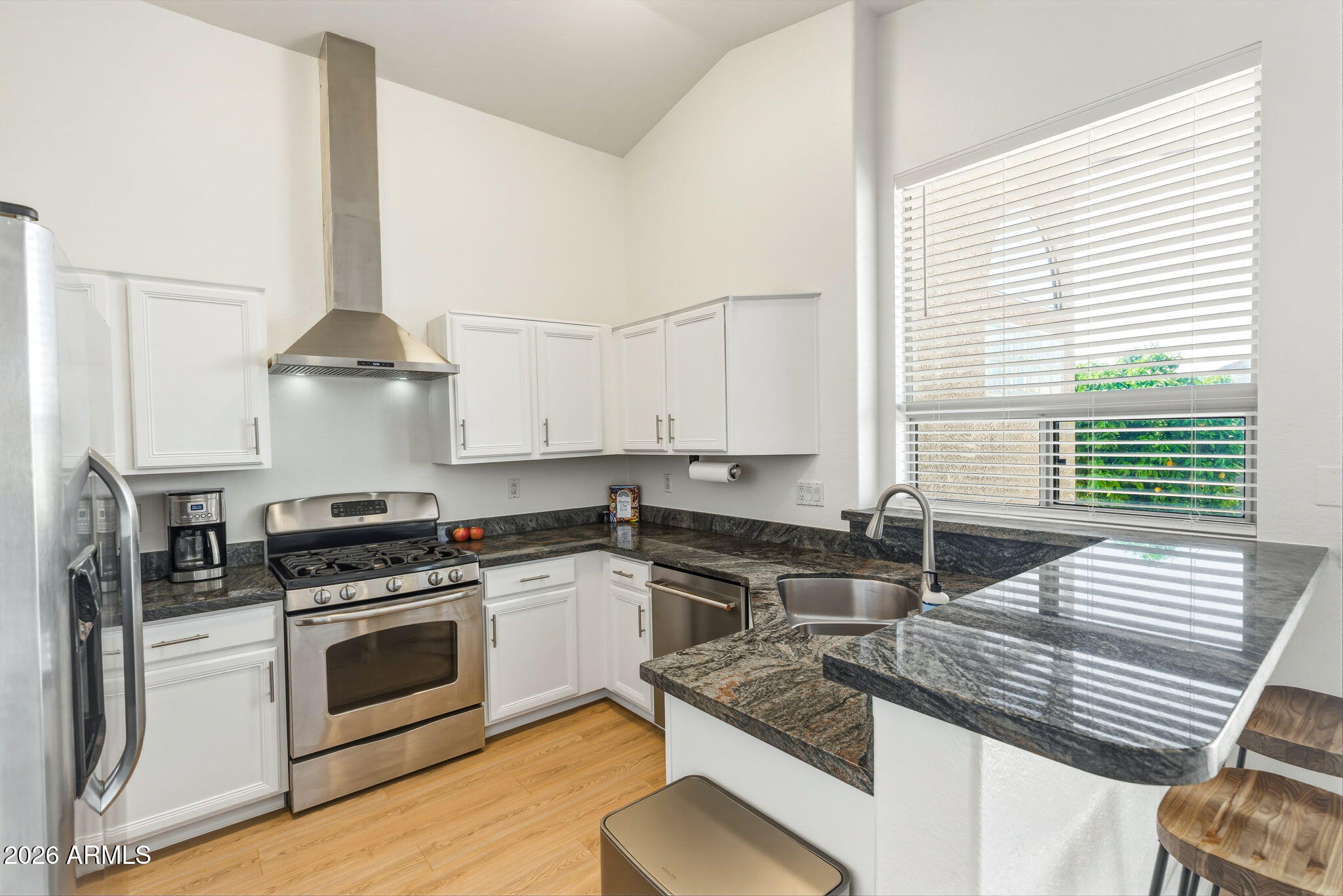 4321 East Rowel Road Phoenix, AZ 85050 - Photo 14 of 38 16-web-or-mls-Exterior-15