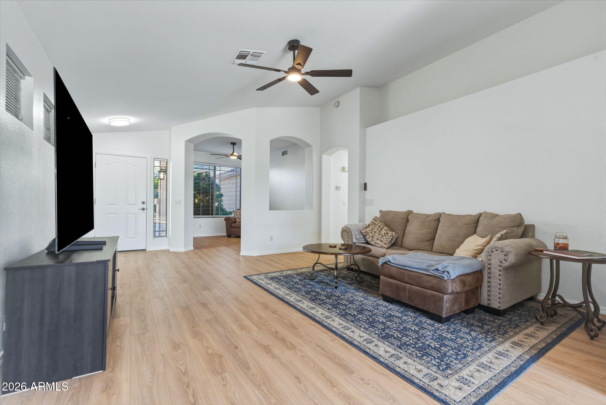 4321 East Rowel Road Phoenix, AZ 85050 - Photo 7 of 38 8-web-or-mls-Exterior-3