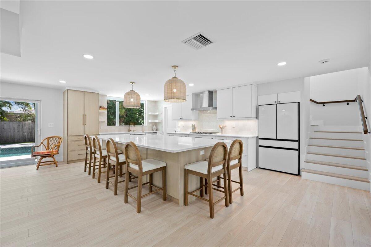 230 Pine Terrace West Palm Beach, FL 33405 - Photo 12 of 29 17-LUX_1524