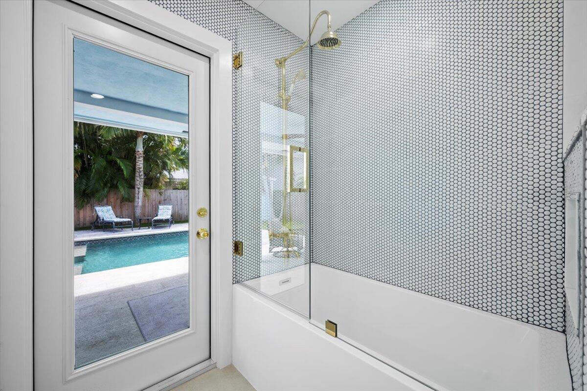 230 Pine Terrace West Palm Beach, FL 33405 - Photo 22 of 29 24-LUX_1574