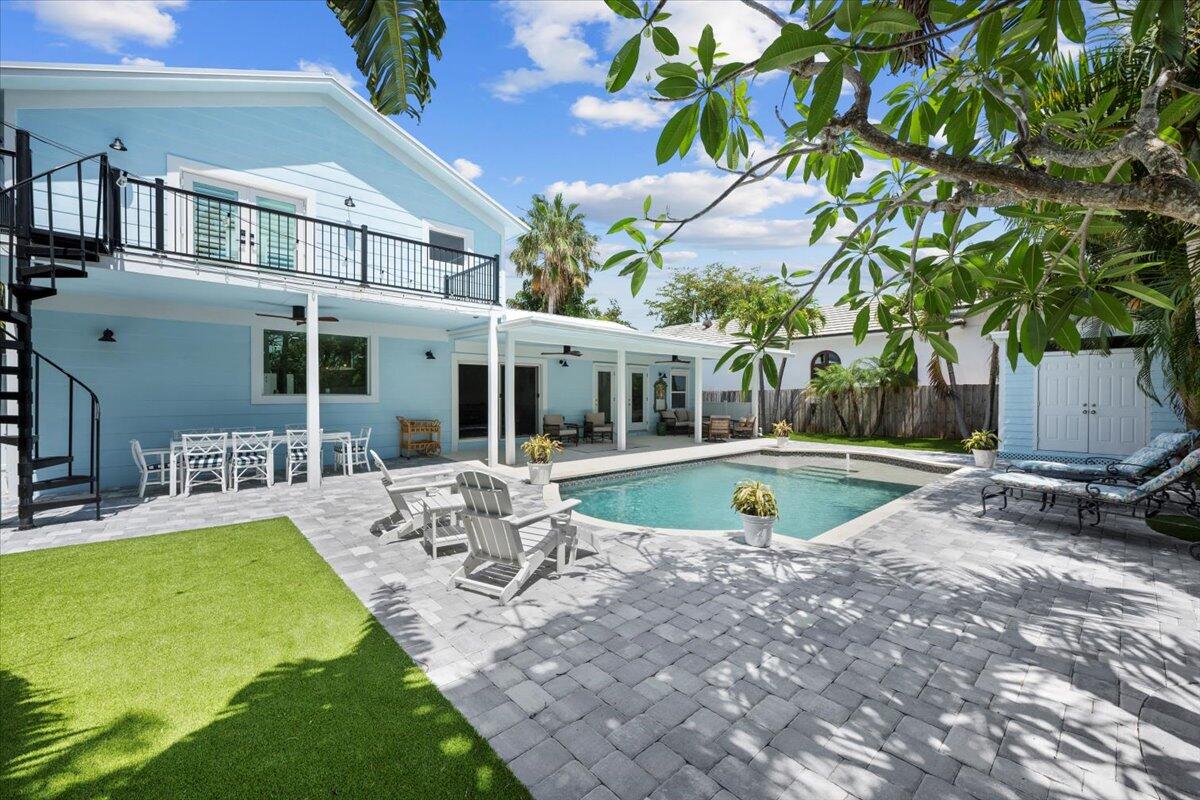 230 Pine Terrace West Palm Beach, FL 33405 - Photo 3 of 29 05-LUX_1466