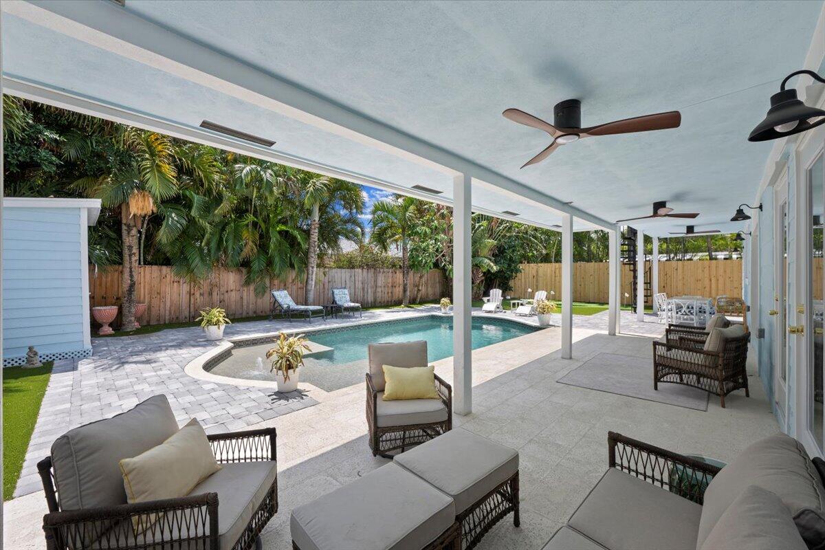 230 Pine Terrace West Palm Beach, FL 33405 - Photo 6 of 29 08-LUX_1484