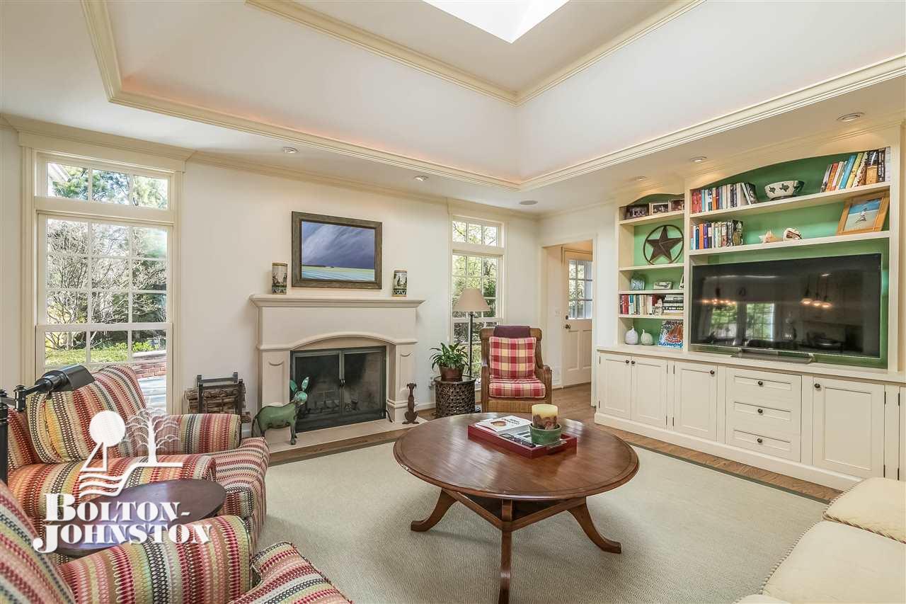 110 Touraine Road Grosse Pointe Farms, MI 48236 - Photo 18 of 68