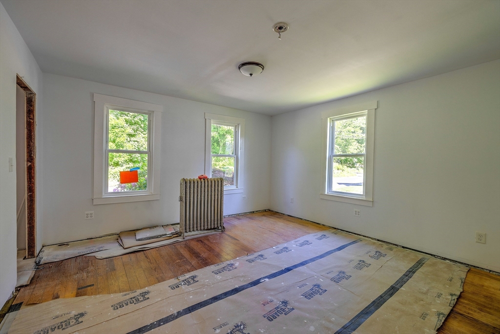 136 Quaboag Street Warren, MA 01083 - Photo 11 of 38