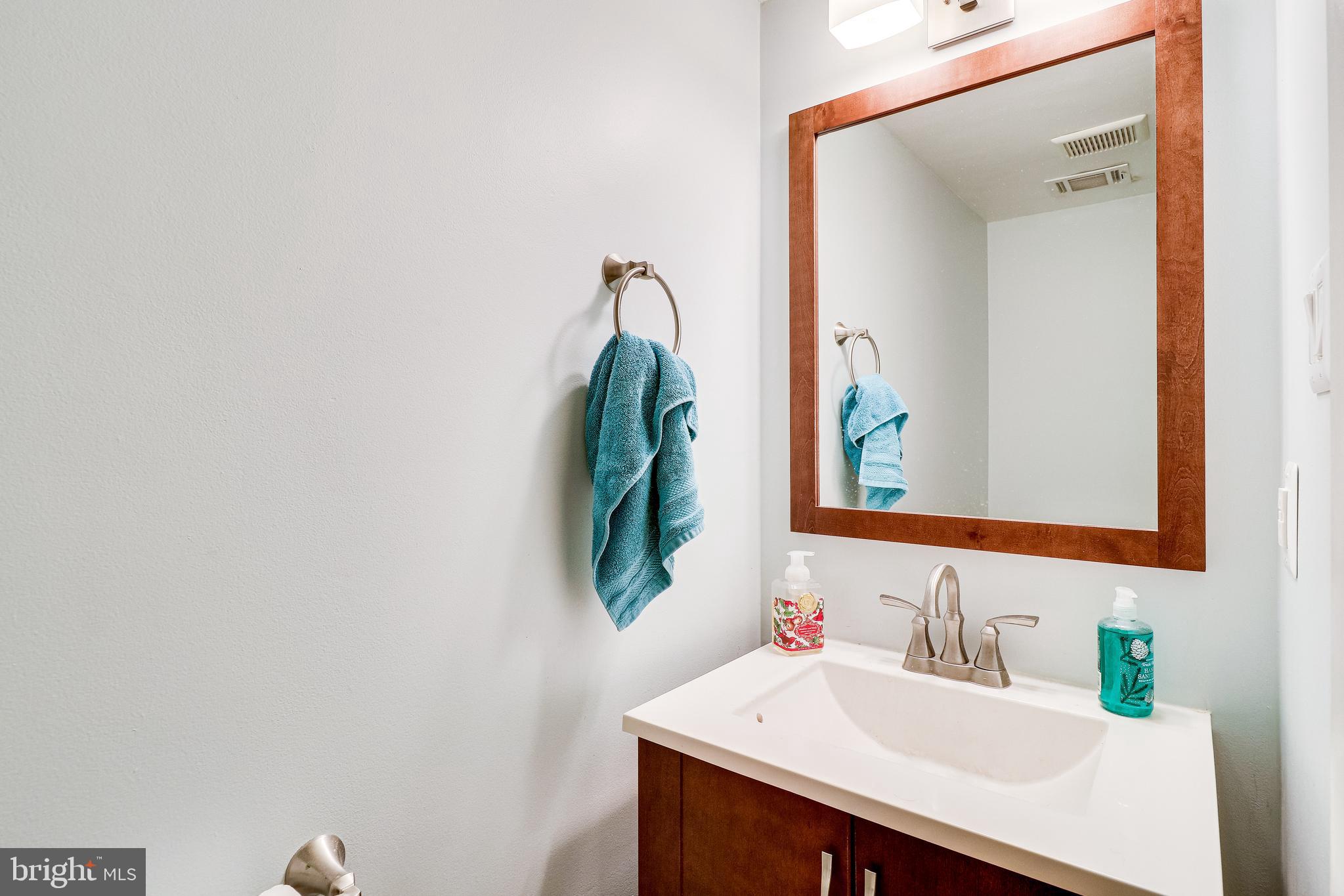 8024 Grandview Court Springfield, VA 22153 - Photo 23 of 25 Gallery Image 23