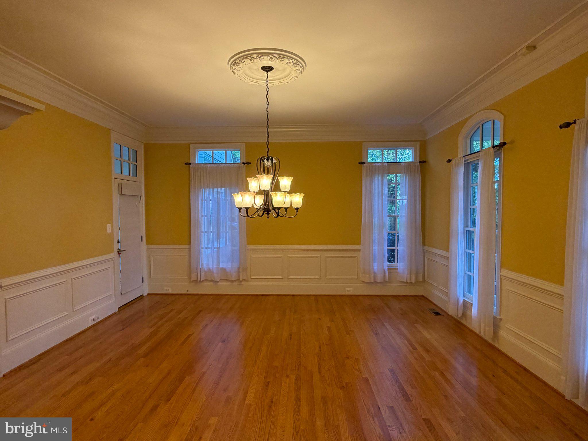 1762 Kirby Road McLean, VA 22101 - Photo 8 of 32 Gallery Image 8