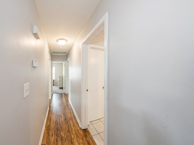 5259 Knox Avenue North Minneapolis, MN 55430 - Photo 12 of 22