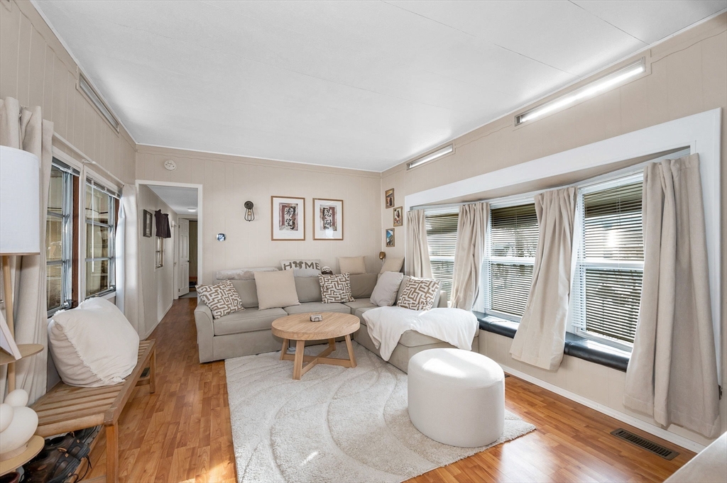 8 F Street Merrimac, MA 01860 - Photo 1 of 31