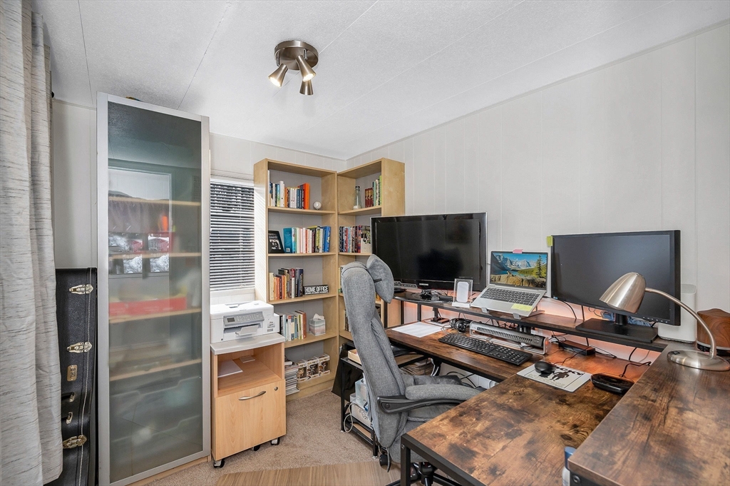 8 F Street Merrimac, MA 01860 - Photo 12 of 31