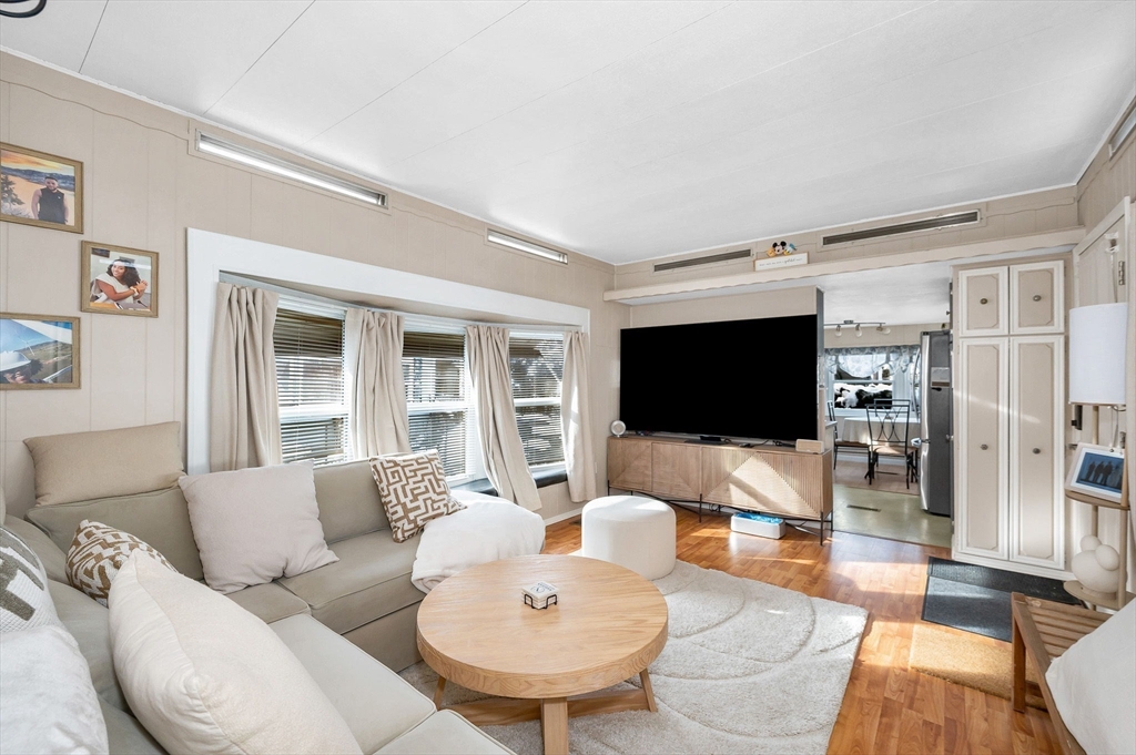 8 F Street Merrimac, MA 01860 - Photo 4 of 31