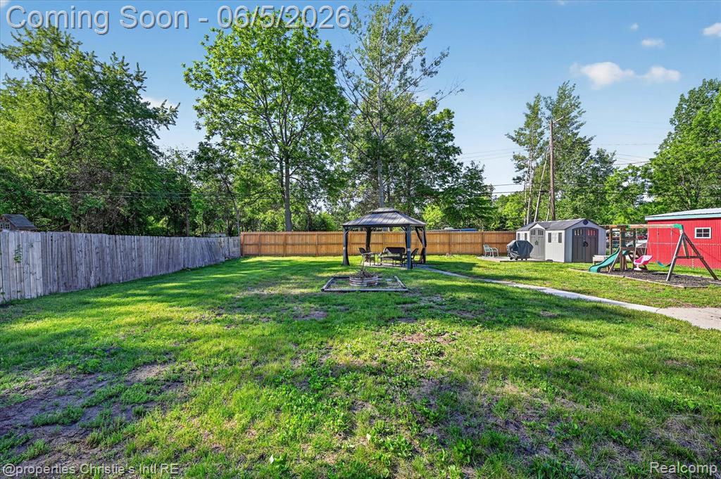39185 Chase Street Romulus, MI 48174 - Photo 31 of 34