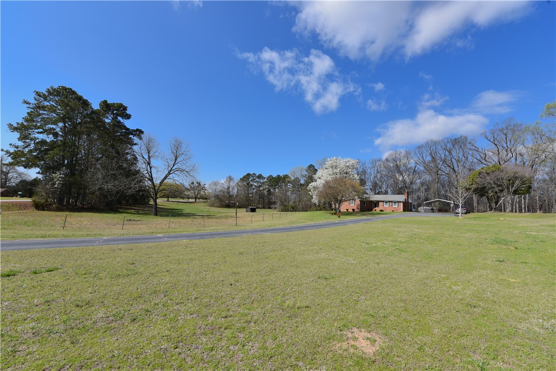 202 Wilton Road Abbeville, SC 29620 - Photo 2 of 35