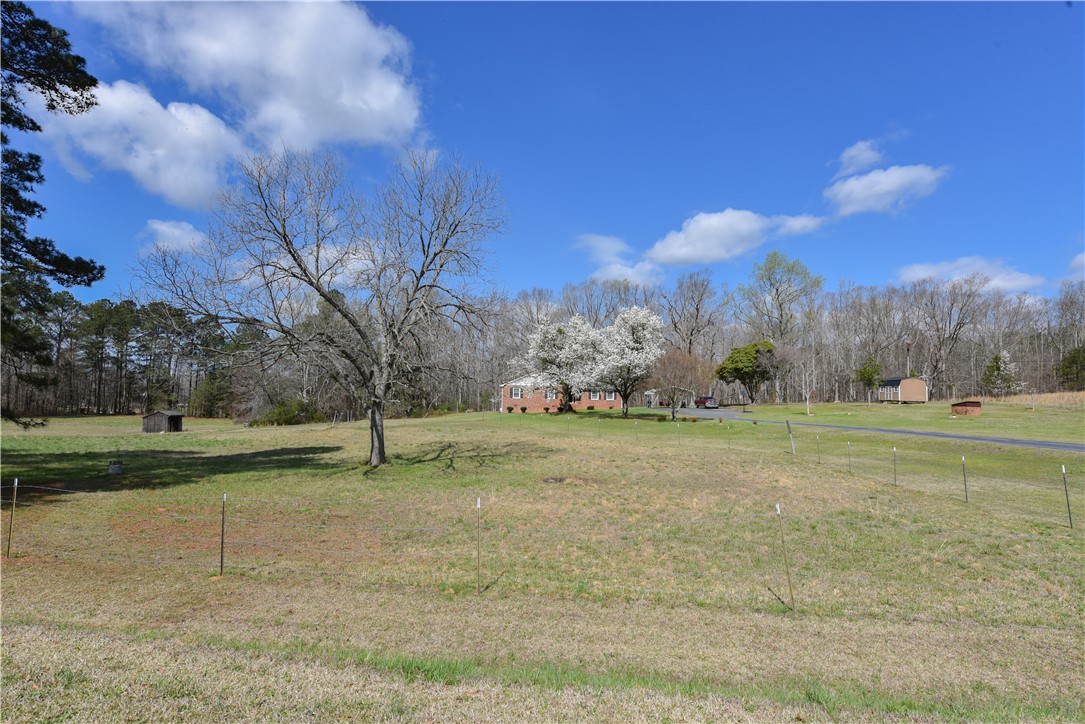 202 Wilton Road Abbeville, SC 29620 - Photo 4 of 35