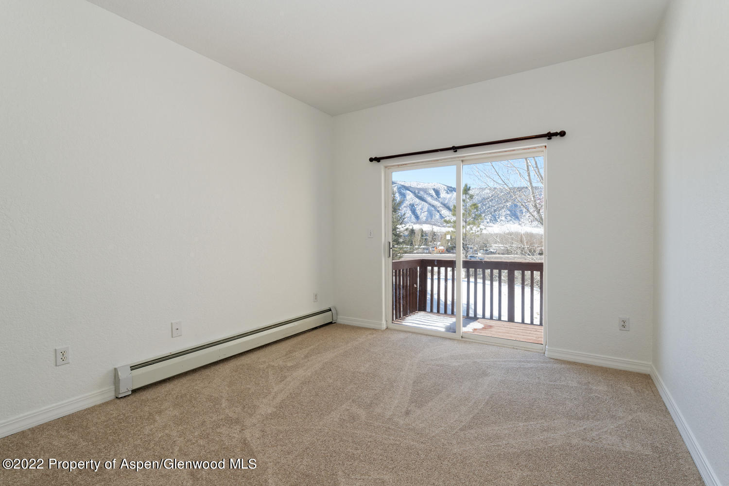 19 Pine Ridge Road Basalt, CO 81621 - Photo 9 of 16 a view of empty room with wooden floor