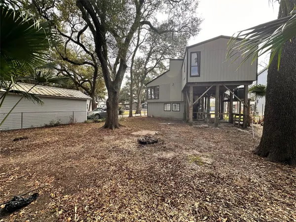 $1,675 | 3211 Keller Street, Bacliff, TX 77518