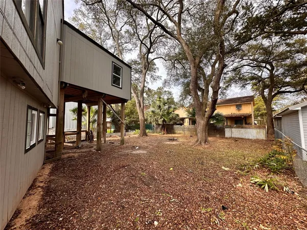 $1,675 | 3211 Keller Street, Bacliff, TX 77518