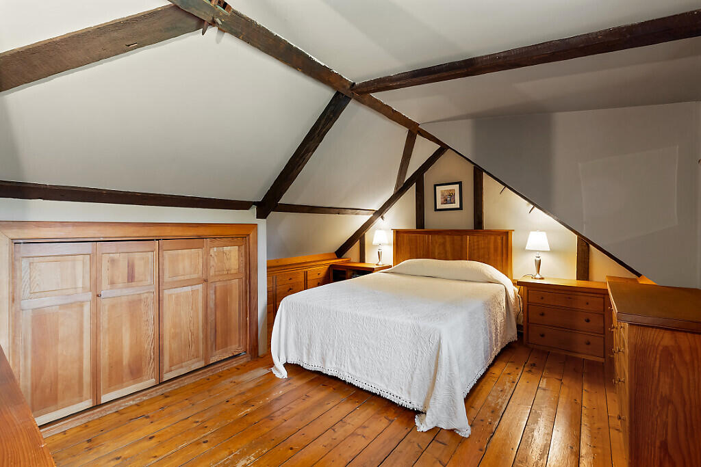 189 Pinnacle Road Canaan, ME 04924 - Photo 47 of 69 50 2nd floor bedroom loft area (2)