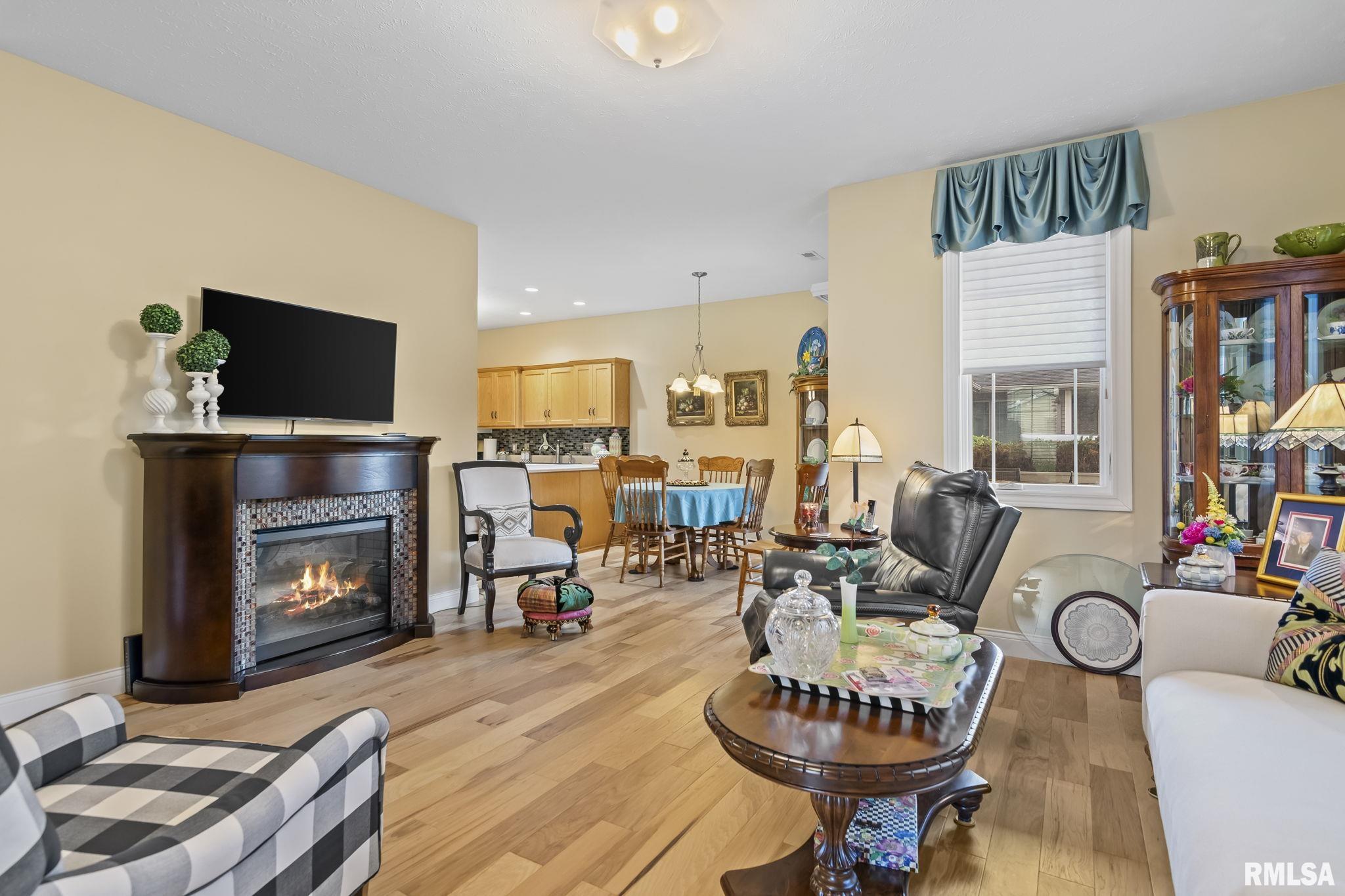 3428 Pinyon Drive Springfield, IL 62711 - Photo 8 of 26 Gallery Image 8
