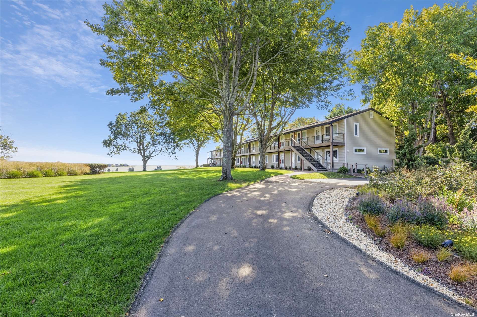 70 Middle Pond Road, Unit 9 Southampton, NY 11968 - Photo 1 of 1 Gallery Image 1