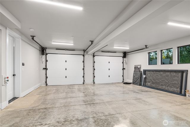 a view of a livingroom with an empty space