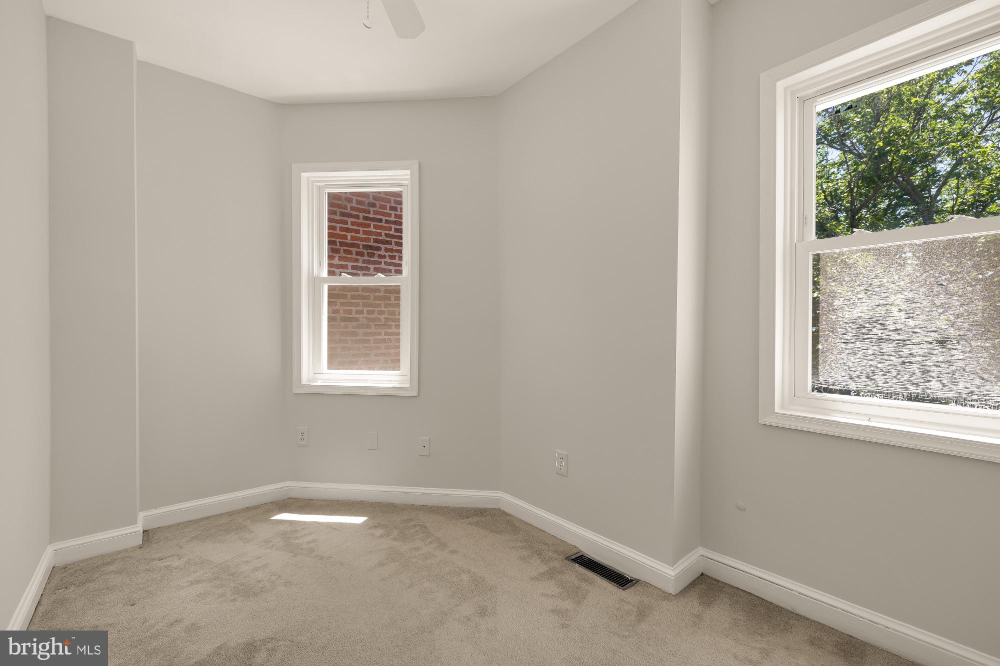 601 L Street Northeast Washington, DC 20002 - Photo 37 of 47 an empty room with a window