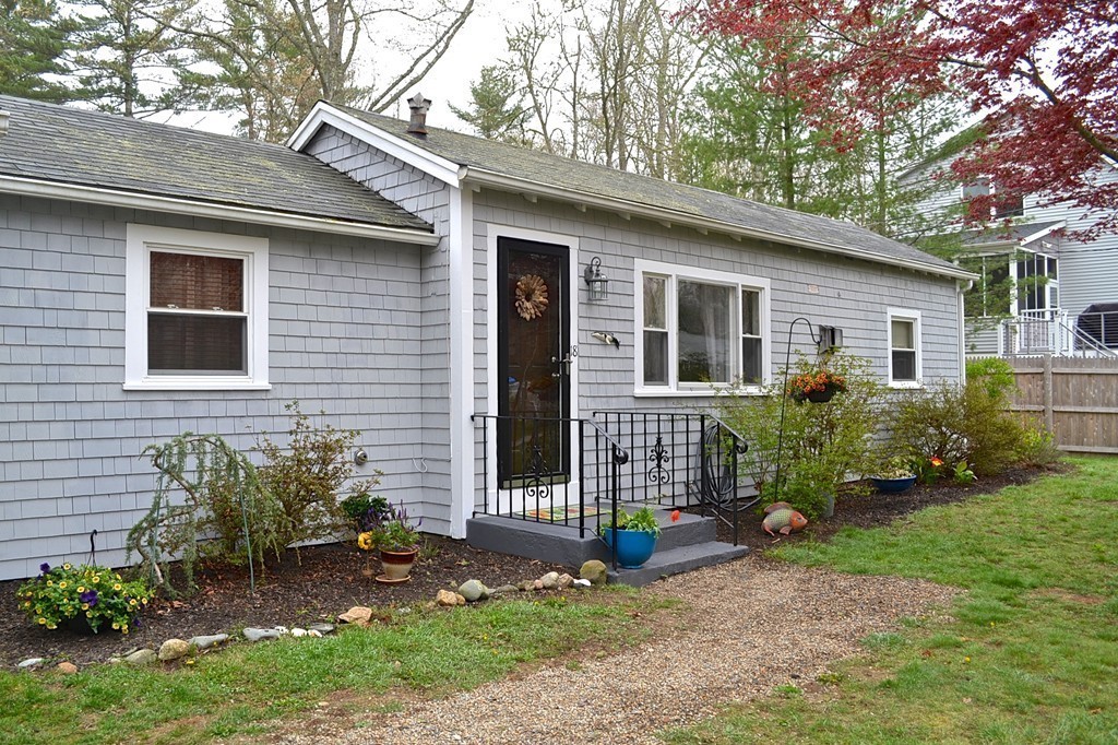 18 Wilson Road Marion, MA 02738 - Photo 2 of 18 Gallery Image 2