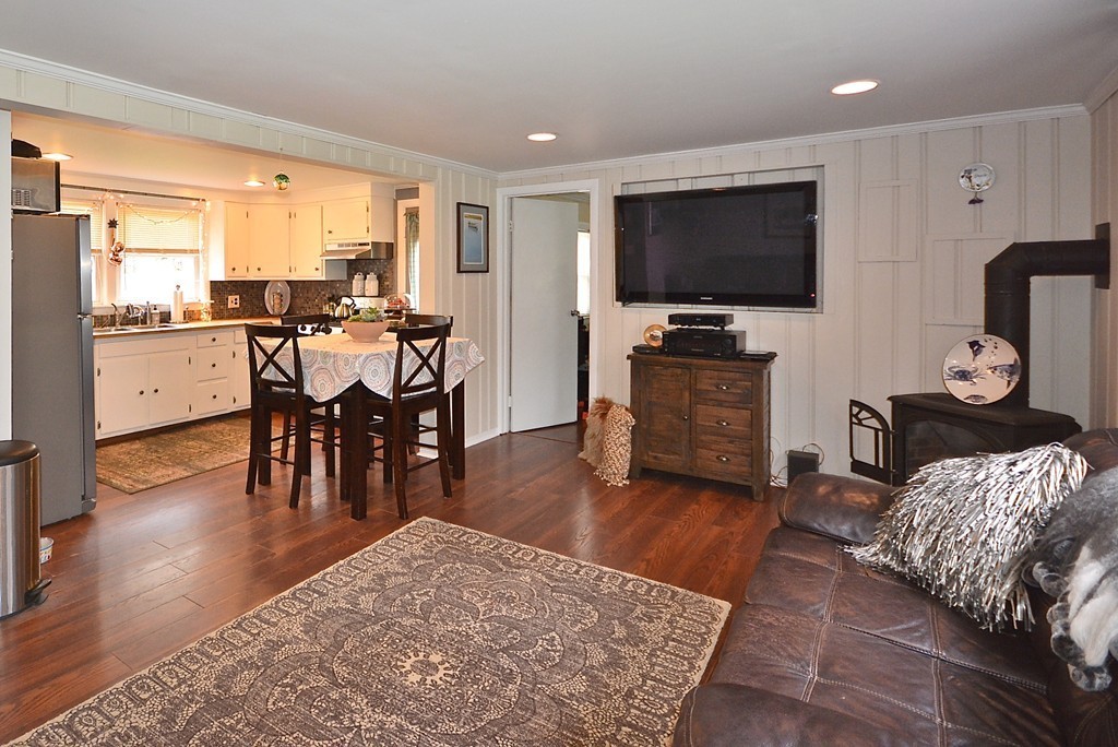 18 Wilson Road Marion, MA 02738 - Photo 4 of 18 Gallery Image 4