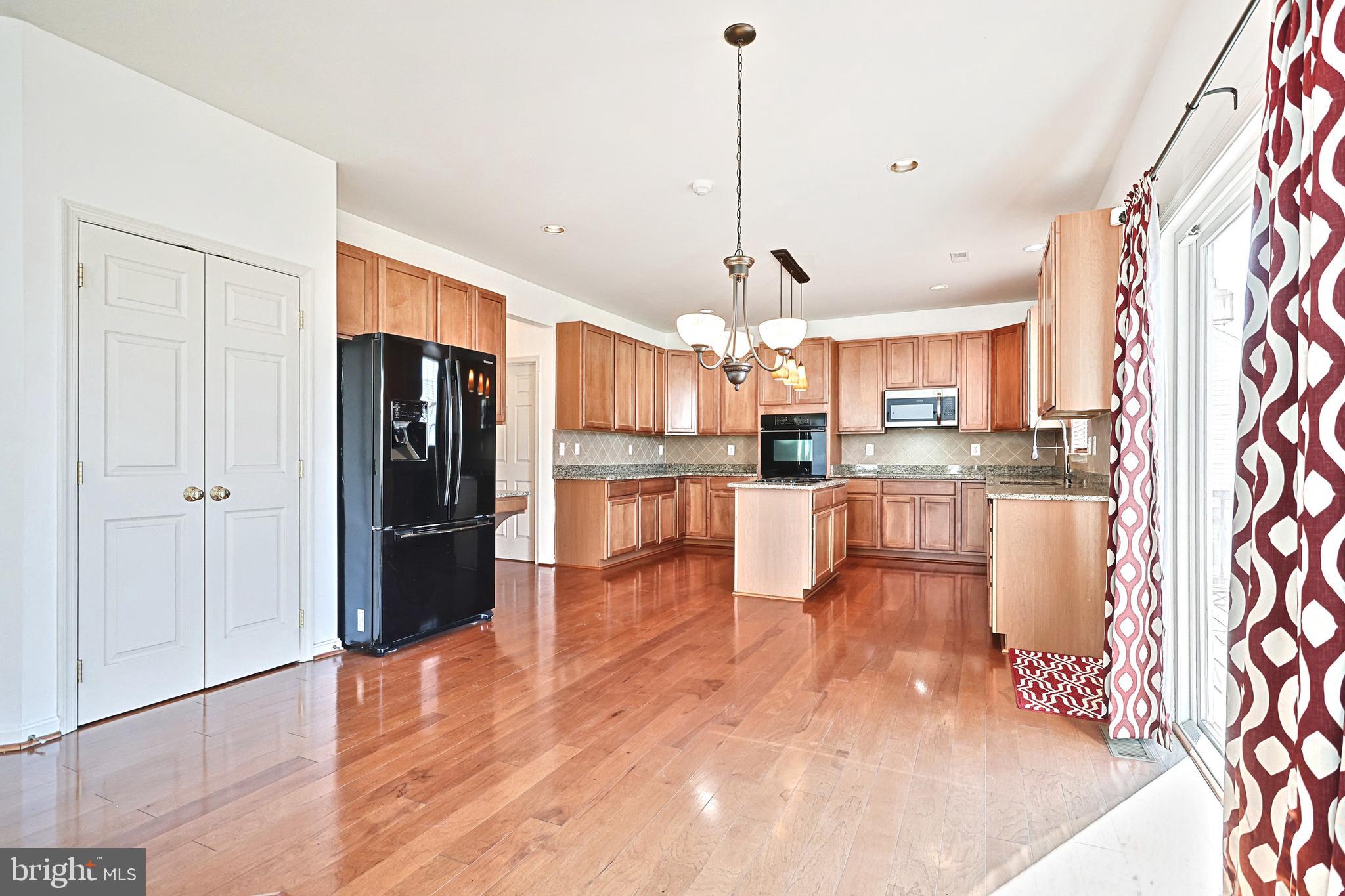 152 Valley View Circle York, PA 17408 - Photo 4 of 39